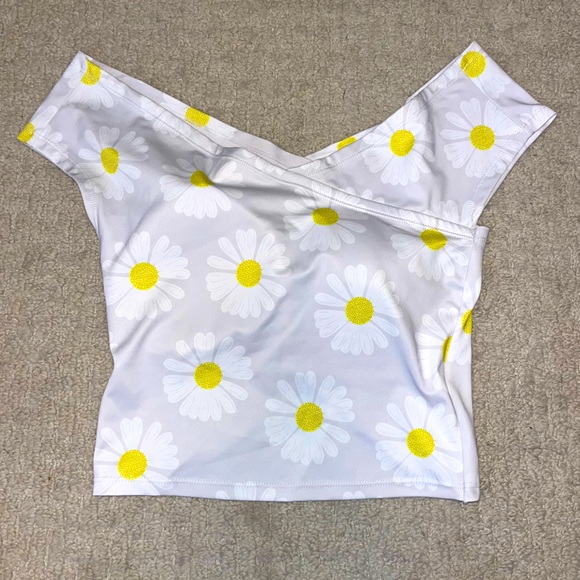 Kortni Jeane Swim Top - Picture 1 of 3